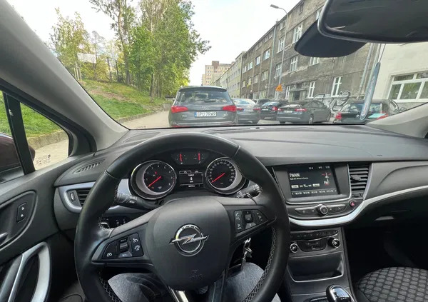 opel Opel Astra cena 50000 przebieg: 66600, rok produkcji 2018 z Gdynia